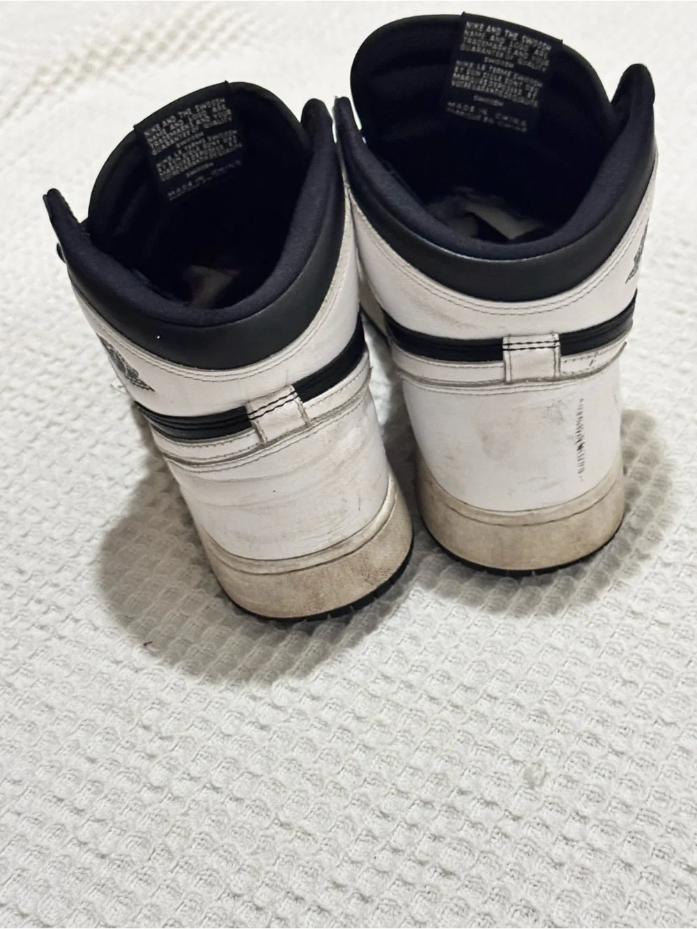 Nike Black and White High-Top Sneakers 7y
